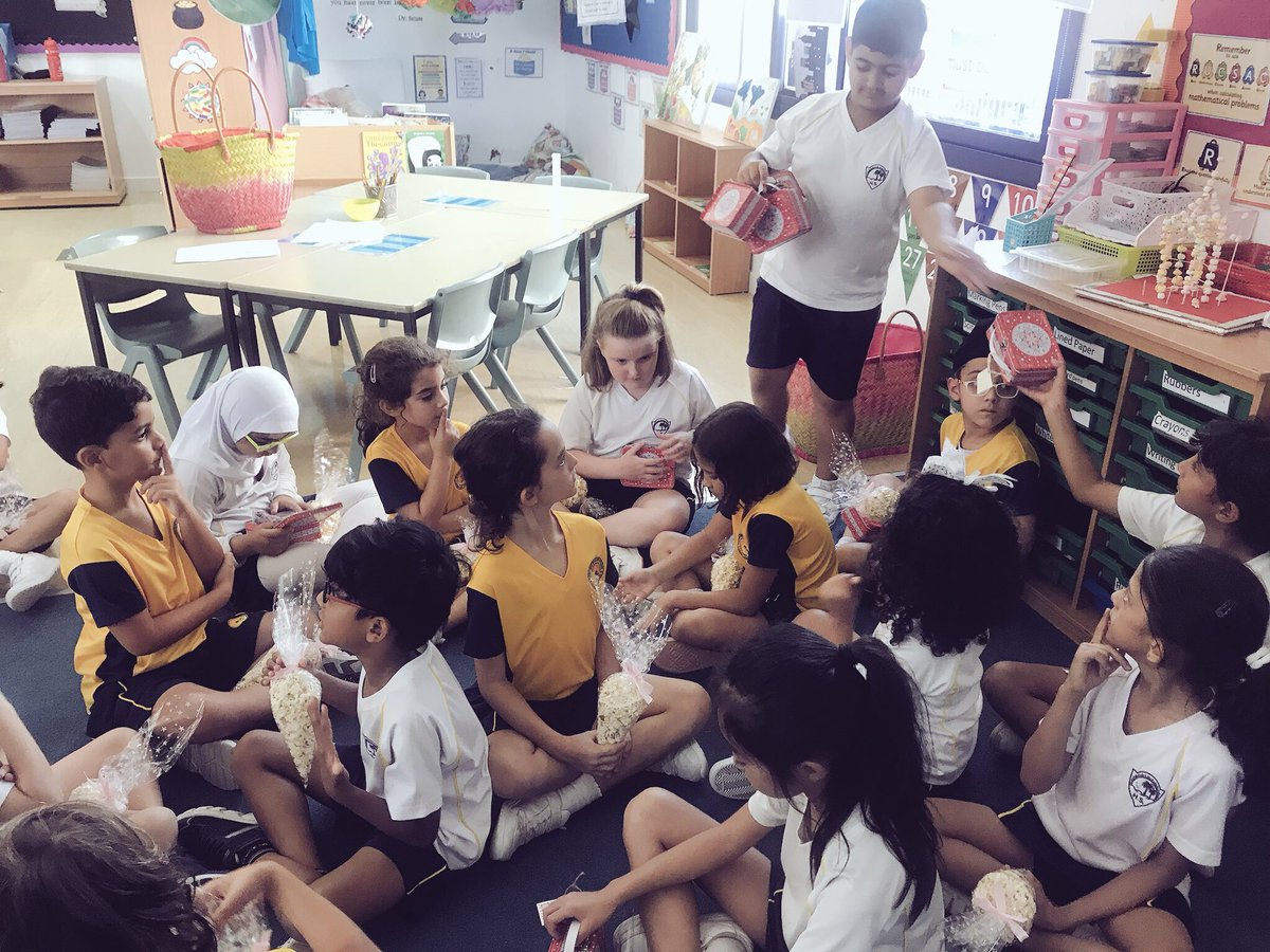 Horizon_Year2's tweet photo. Happy Hag Al Laila! 😊🇦🇪 2F loved learning all about this annual Emirati tradition, celebrating the coming of Ramadan. They were so grateful to receive a lovely gift from their class friend! #HorizonHappiness #HagAlLaila #celebration https://t.co/h9RnWkKM5J