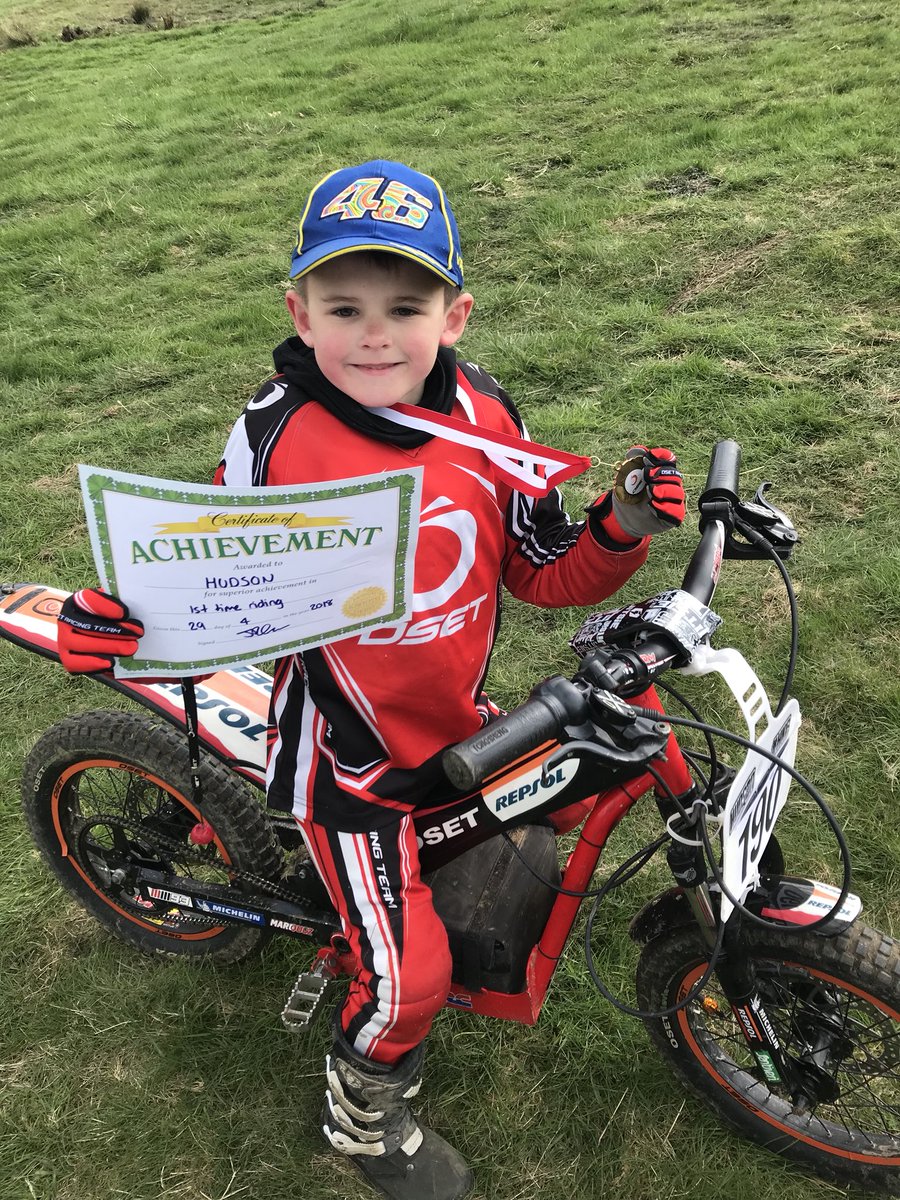 RyuOnline's tweet photo. @OSETbikes my son @HudsonKaiCooper first ever 🥉 3rd place in the Sheffield &amp; Hallamshire Oset Midlands Trials #proudparents @Ton1Cooper #HKC #HKC217 #HudsonKaiCooper on his @tonibou_oficial @TrialTeamHRC @HRC_MotoGP looking #oset16 https://t.co/3tapAzmyEr