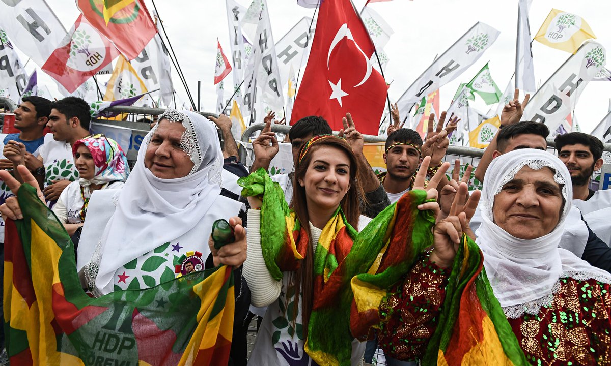 warcoresponted's tweet photo. #HDP NOT ONLY WILL IT PASS 10% BUT WILL EASILY OVERCOME 15%!! ALL #ETHNICITIES IN TURKEY ARE RALLYINNG AROUND THE #HDP!! ERDOGAN WILL NOT BE ELECTED IN THE #FIRST_ROUND... (this shows the first evidence in a hidden poll...) And the #second_round the situation is complicated... https://t.co/BWuGvCXvxy