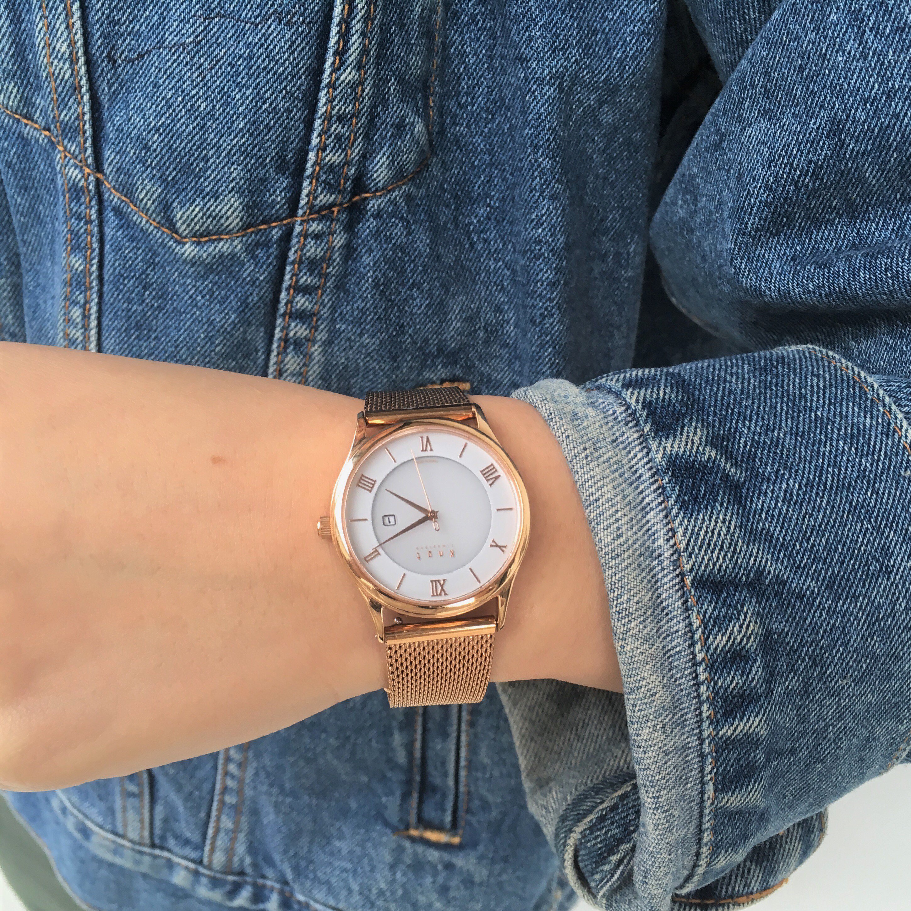Maker S Watch Knot ノット A Twitter Knotの定番はスモールセコンドですが 小さい文字盤が好きな女性もきっといるはず こちらのレディースソーラーは直径32mmの小さな時計です ソーラー電池式で光によって充電するので10年近く動き続けます ステンレス