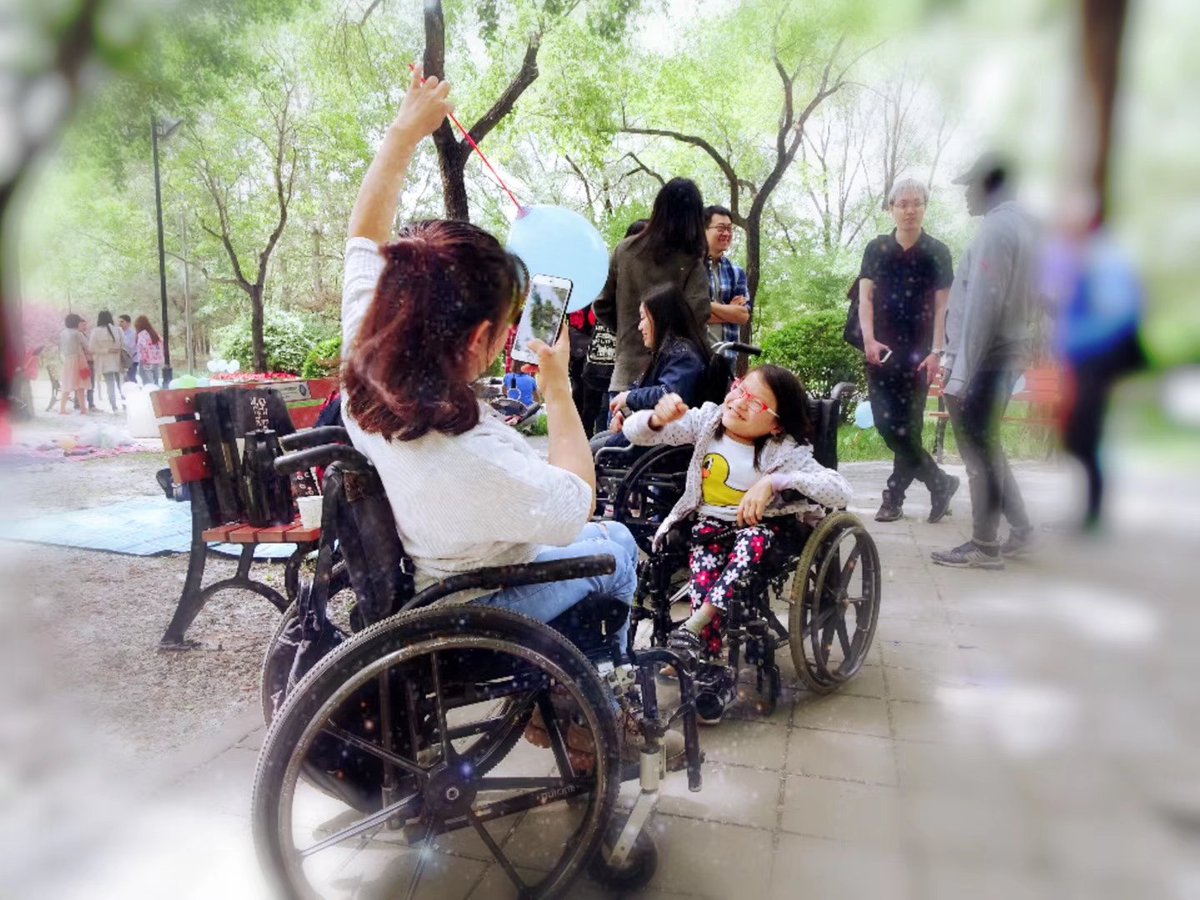 agapeflh's tweet photo. The kids @agapeflh had a great day yesterday at the park in Beijing.
#NationalPicnicDay #Beijing #OI #osteogenesisimperfecta #orphancare #FosterCare #orphans #AGAPE https://t.co/byx45uPm18