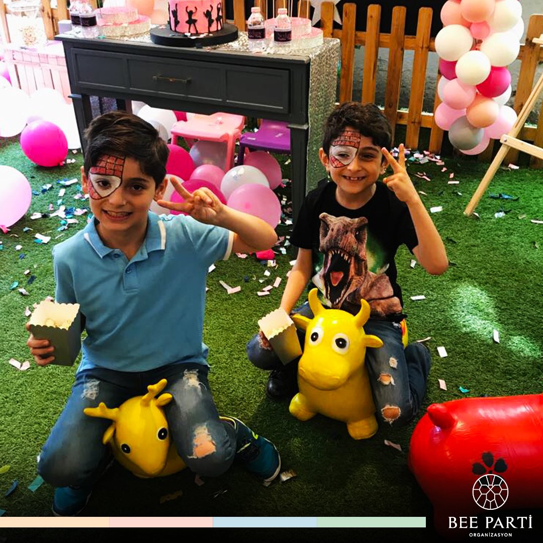 Çocuklarınızın doyasıya eğleneceği güvenli ve yemyeşil bir mekan arıyorsanız, doğru adrestesiniz. Doğum günü, özel gün ve tüm kutlamalarınızın tadını miniklerimiz çıkarırken sizde dostlarınızla sohbet etmenin keyfine varın!