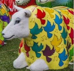 “Ewe Better Look Out!” – New spring arrivals means the Wrexham Sheep Trail flock has grown. @wrexhamsheep #wrexhamsheep.  socsi.in/yY5rf