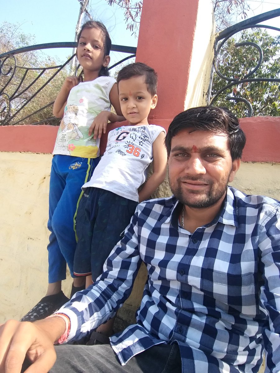 ganeshlahoti's tweet photo. #MomentNotOut #2DaysTo102NotOut
My #Nephew #NIECE
#Prakul #Lehar #Paarth
@SrBachchan @chintskap @umeshkshukla @JimitTrivedi06 @saregamaglobal https://t.co/Hm6UcZ9Ah0