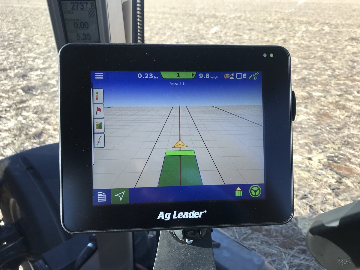 tonk_elec's tweet image. At Barraport today set up Case Magnum with @AgLeaderTech #InCommand800 #SteerCommand on TerrastarL Signal @agleaderaus #HighTechPlant18