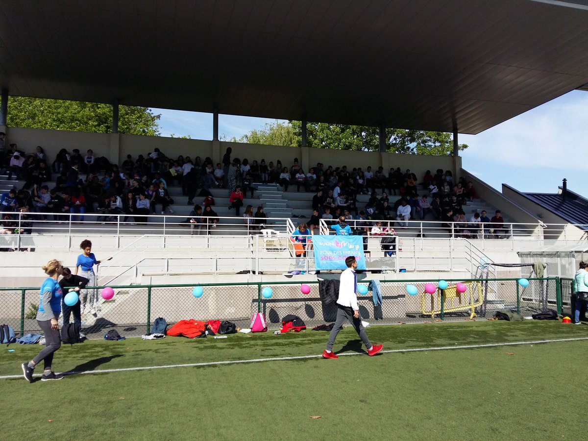 idgraph's tweet photo. En direct du Perreux s/ Marne au cross du collège P. Brossolette pour @ImagineforMargo ! Merci et GO FIGHT WIN !! https://t.co/aSJ9WdaOOd