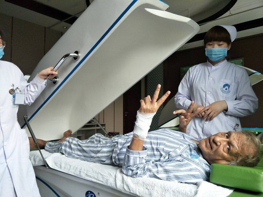 The Indian patient was very satisfied with our hospital environment and therapy. He liked everything here.