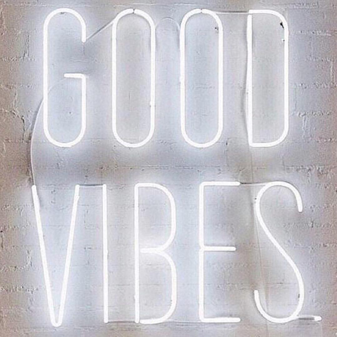 ChicagoRibShack's tweet photo. Only good vibes at Chicago Rib Shack ✌️
#goodvibes #chicagoribshack #londonrestaurant #londonfoodie #cheapeats #londonbars #bbq #smokehouse #chicago https://t.co/6EexOfCvaz