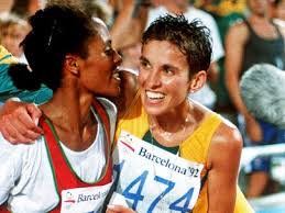peaceandsport's tweet photo. #ChampionsforPeace @elanameyer received a #NationalOrder from @GovernmentZA🇿🇦
One of the most memorable moment of her career was the Tour of Honour of #DerartuTulu the black African athlete who won & her, the white South African athlete (2nd) hand in hand despite apartheid👏 https://t.co/IRi8x6VOqx