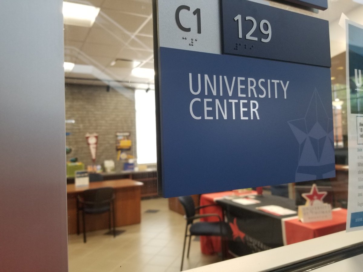 USTSaraJohnson's tweet image. Hello @SanJacCollege #CentralCampus! Come talk with me today in the University Center @SJCUnivCtr! Fall 2018 application is still open and it's FREE! stthom.edu/apply  #Transfer2UST #TransferScholarships #PTKScholarship #Smiles4Everyone