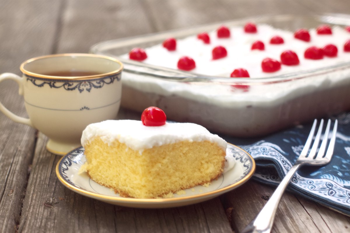 Cook1handed's tweet image. The impossible: a dairy free, vegan, tres leches cake! Jump over to my website to figure out how this was done...cooking1handed.com/2017/05/03/coc…  #dairyfree