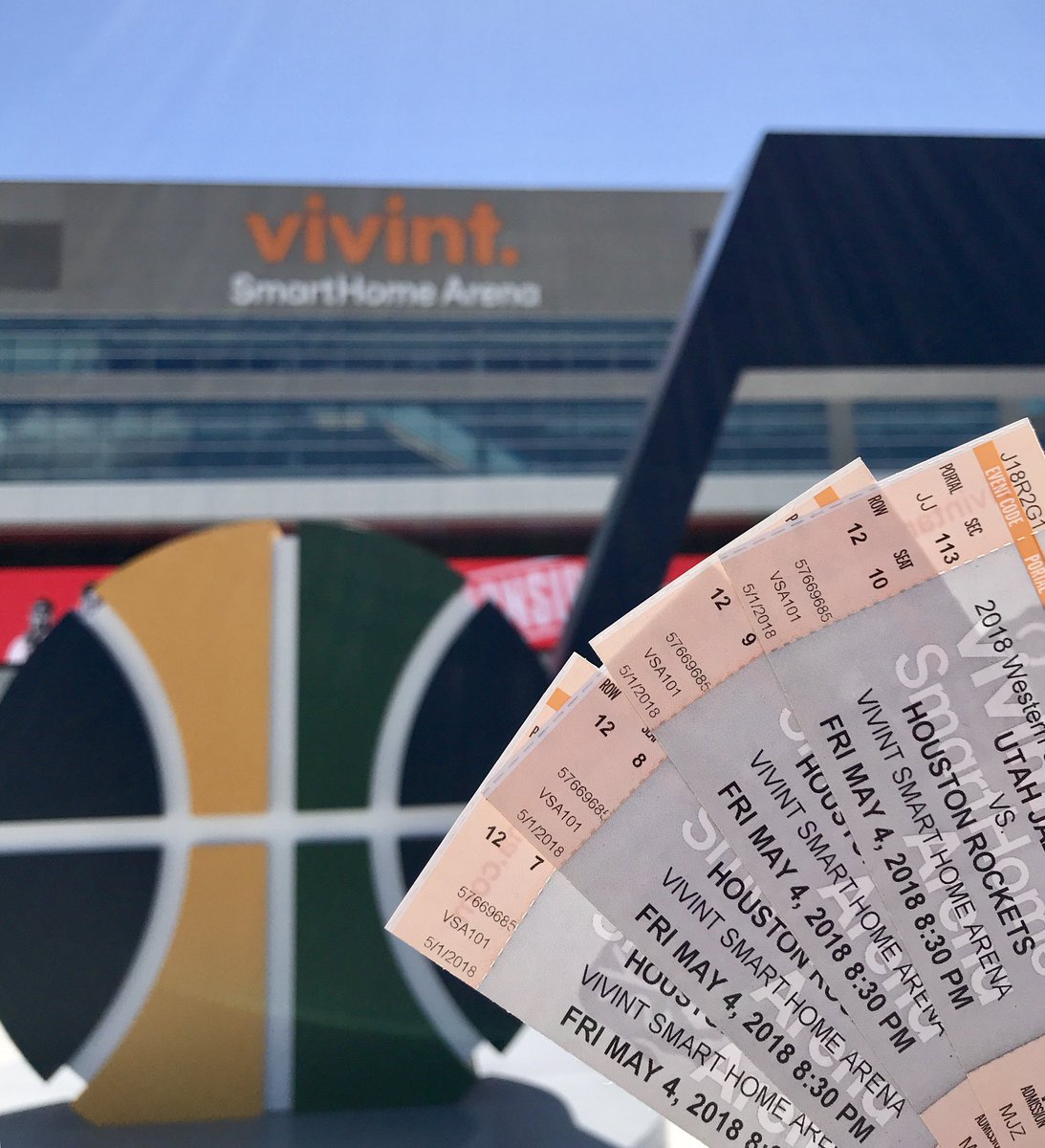 deltacenter's tweet image. GIVEAWAY: The @utahjazz are back home on Friday, May 4th for Game 3! Enter below for your chance to win 4 tickets + $80 to @MaxwellsSLC in the arena!
To enter:
1️⃣Follow @vivintarena 
2️⃣RT &amp;amp; Like 
3️⃣Tag a friend in the comments. 
Winner will be chosen Friday morning.