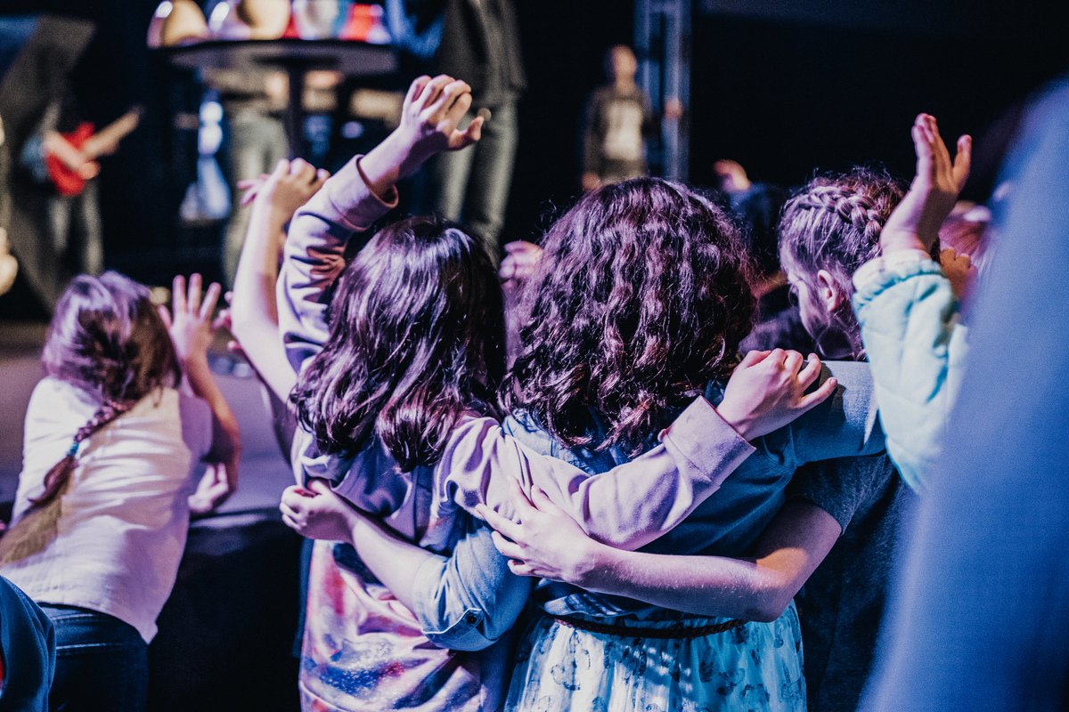 7hillschurch's tweet photo. Friends who love God together, stay together! “As iron sharpens iron, so one person sharpens another.” Proverbs 27:17 #HillsKidz #BetterLifeTogether #BetterLifeWithJesus https://t.co/Bwu7pOTJHz