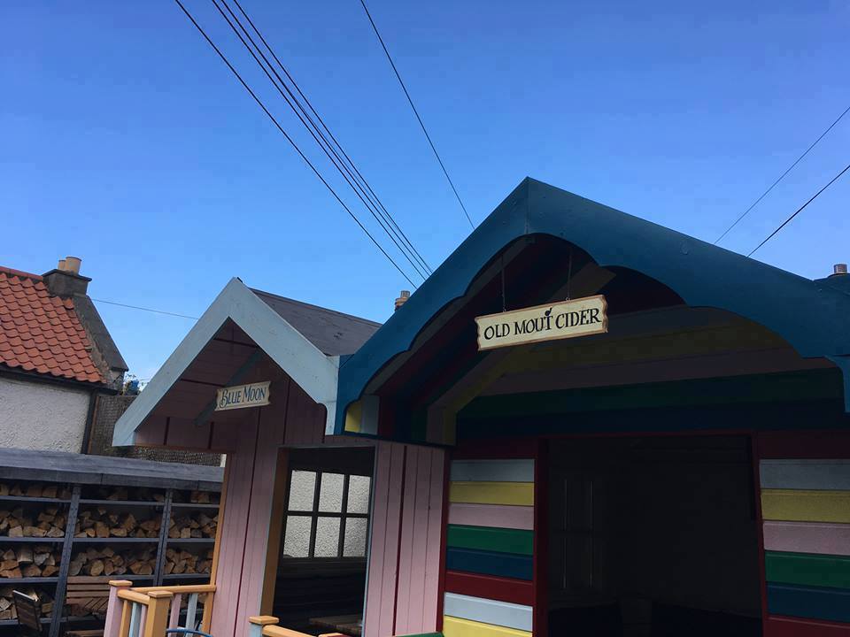 ForestersGuild's tweet image. Join us this Wednesday for a refreshing pint in our fantastic all-weather alfresco beach huts! #gof #Portobello #Beachhuts