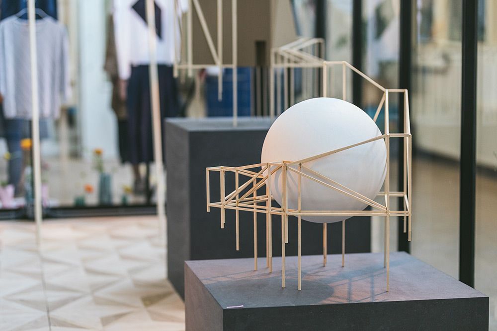 Architectonische maquettes van @felipevanlaar in de trend expo TEXTURE.
foto: <a href="/rudest84/">Ruud Vonk</a>
#ontwerpsalon #inkoopbeurs #vechtclubxl #ontwerper #dutchdesign #design #designer  #utrecht #felipevanlaar #expo #maquette #architecture #art