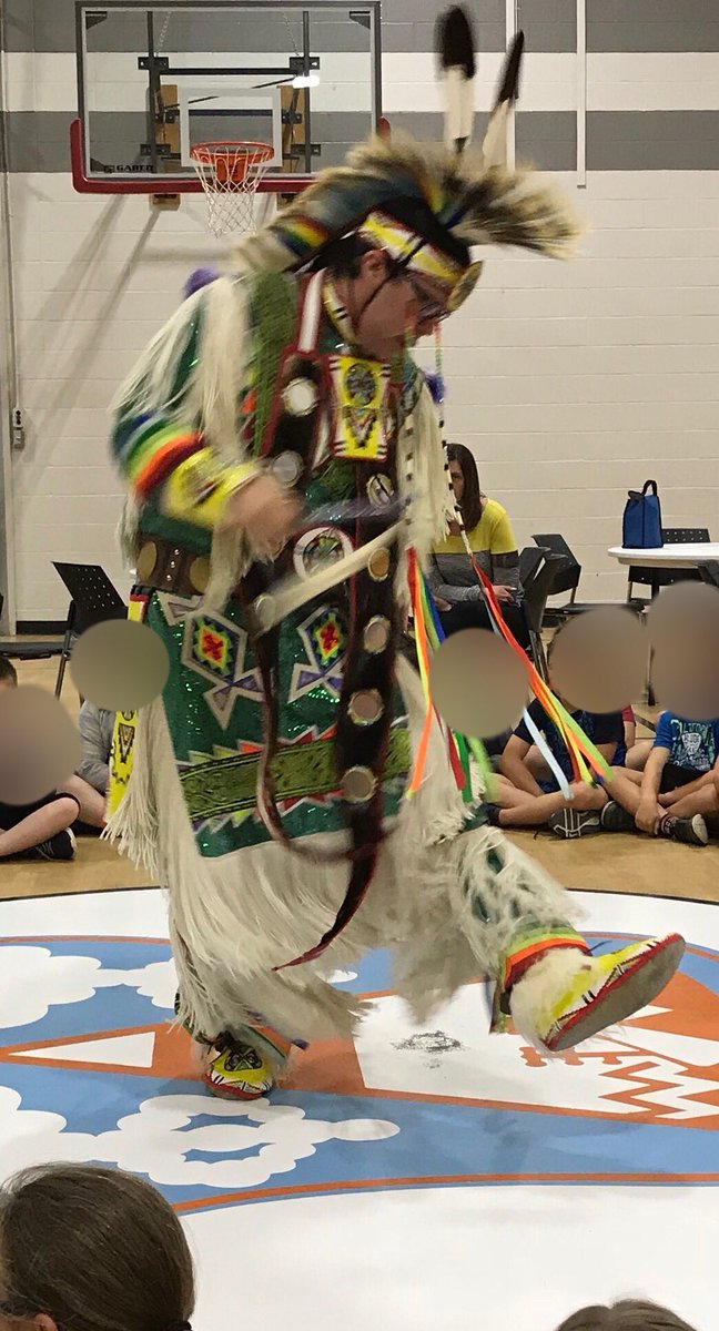 MsVerstraeten's tweet photo. Traditional drumming, dancing and singing at Aamjiwnaang with St. Anne Sarnia school. #sccdsb #fnmisccdsb https://t.co/CRxWn5PdDV