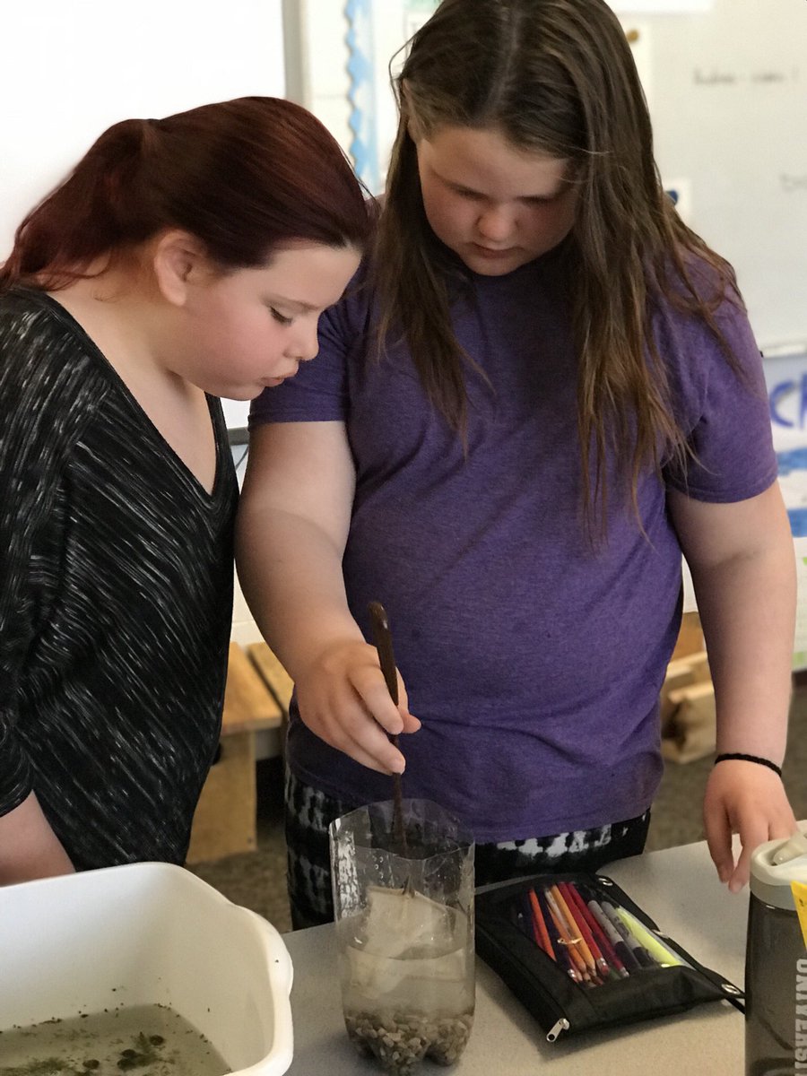 Taking care of classroom finances, the classroom store, while STEM building and ecosystem work is going on. Always a busy day in 5th grade!@CPiczkowski