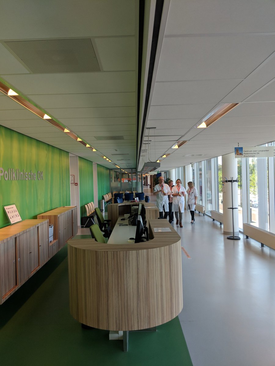 SylviaPea's tweet photo. #EDASZ Albert Schweitzer Centre for lung cancer has a lovely, light waiting area for patients, with chairs set around tables for a more homely feel, iPads bolted into tables for patients to browse the internet. #improvingpatientexperience @PTEXPBHR @BHR_cancerinfo https://t.co/pVy3oKy9JK