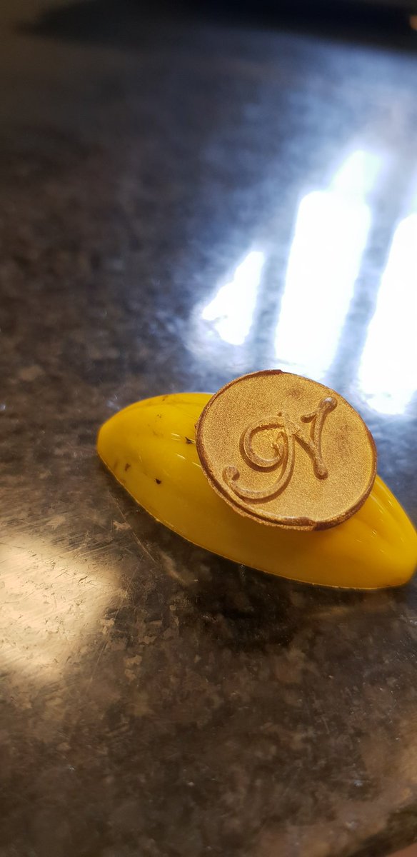 Caramelised banana and pecan chocolate <a href="/collegechef/">@College chef</a> <a href="/EmmaCambridge/">Emmanuel College, Cambridge</a> @EmmaConferences #egostamp