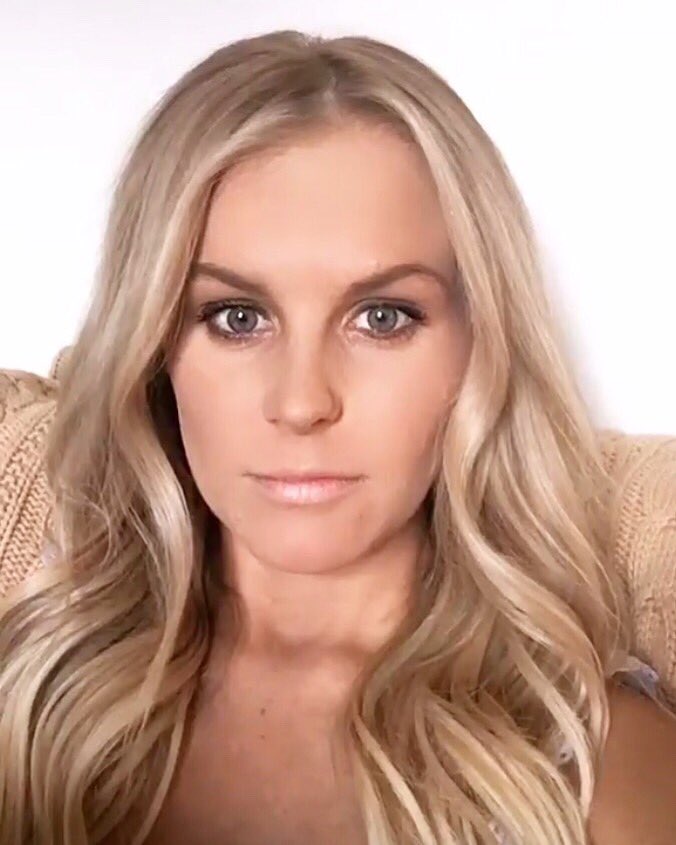 TeamJEJO's tweet photo. #WCW #WomanCrushWednesday is @BBJordanLloyd 😍Today but everyday (lucky @jeffschroeder23)
#jejo #jeffandjordan #goals #beautifulpeople #bbroyalty #queen #goals #blondes #blondbeauty #BB11 #BB13 #pregnancyglow #flawless #flawlessmakeup #beauty #gorgeous https://t.co/48fqf3sgTN https://t.co/cptefFSwoQ