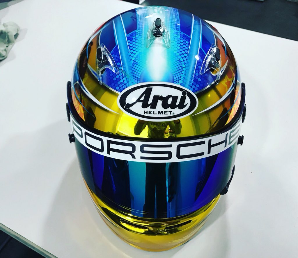 Sven_Mueller14's tweet photo. Got my new @araihelmetjapan made by #HidecksDesign thanks for the great work I love it 😍🔥 
@PorscheRaces https://t.co/sUGSwgamht