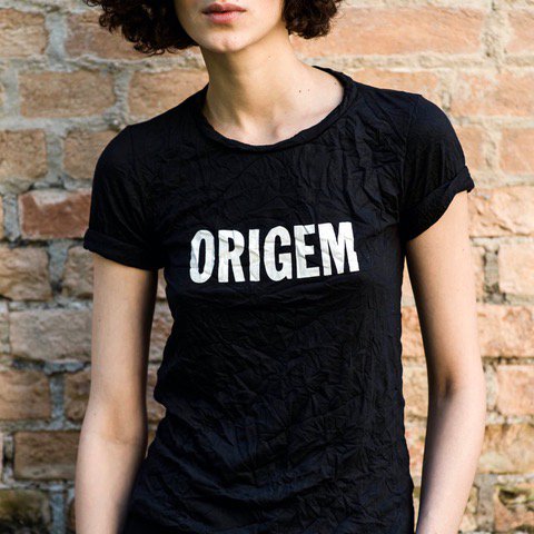 UMAbrasil's tweet photo. Camiseta em parceria com a ONG @abracocultural, a venda em nossas lojas. Fotos: @vinibrandini https://t.co/65mmV4CmDp