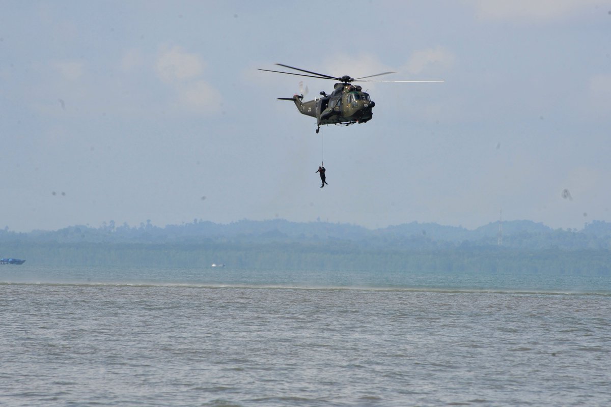 myjointforce's tweet image. Demo pelaksanaan operasi/eksesais mencari &amp;amp; menyelamat maritim (Maritim Search and Rescue Exercise -  Maritime SAREX) yg melibatkan semua agensi yg mengambil bahagian
#DefenceDiplomacy
#PacificPartnership
#teamingforsuccess
#missioneffectiveness
#interoperability
@PacificPartner