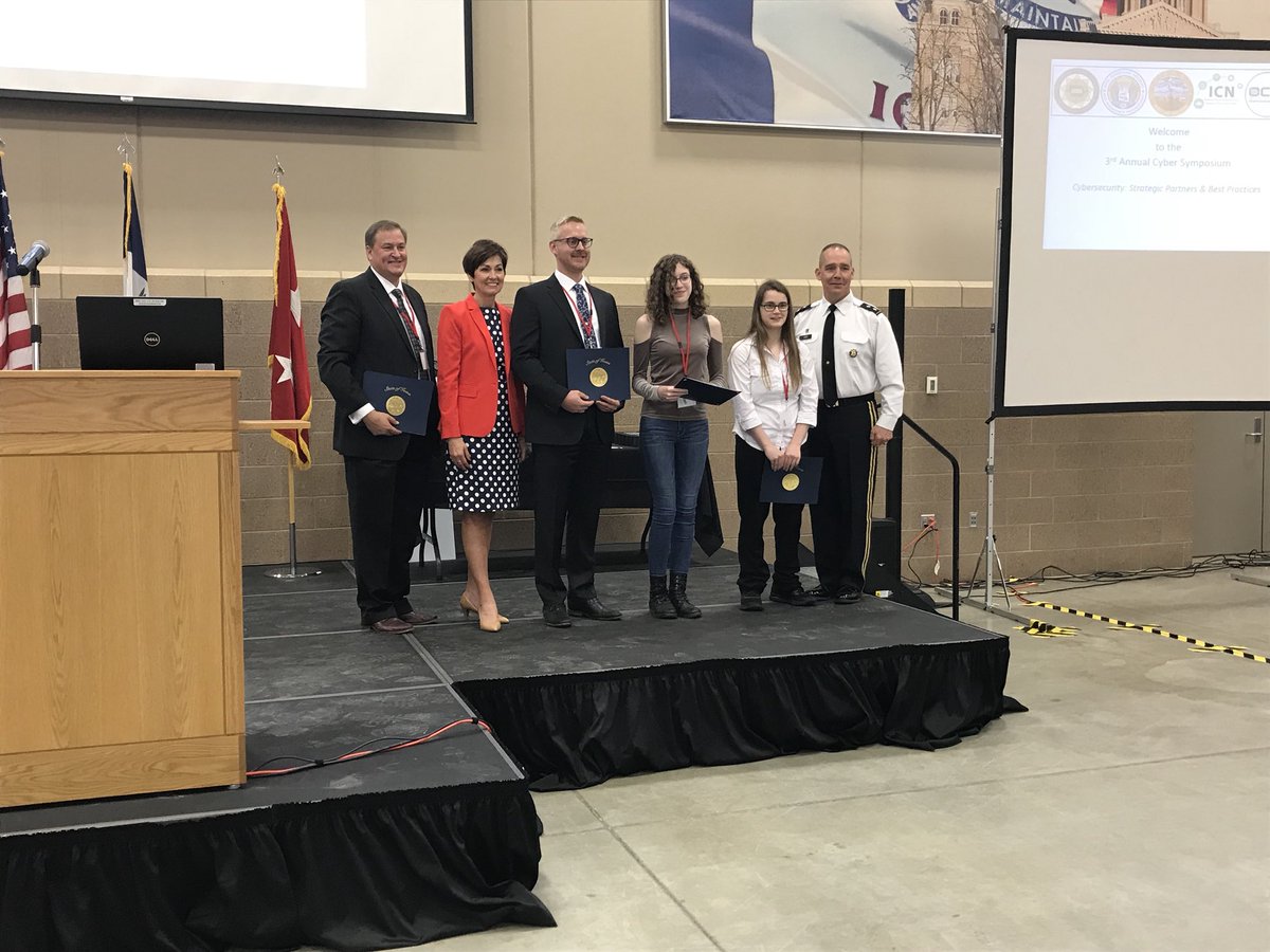 TechnologyIowa's tweet image. .@IAGovernor Kim Reynolds gives remarks at the 3rd Annual Cyber Symposium hosted by the @IowaNatGuard and presents awards to the winners of the @SANSInstitute #CyberStart program.