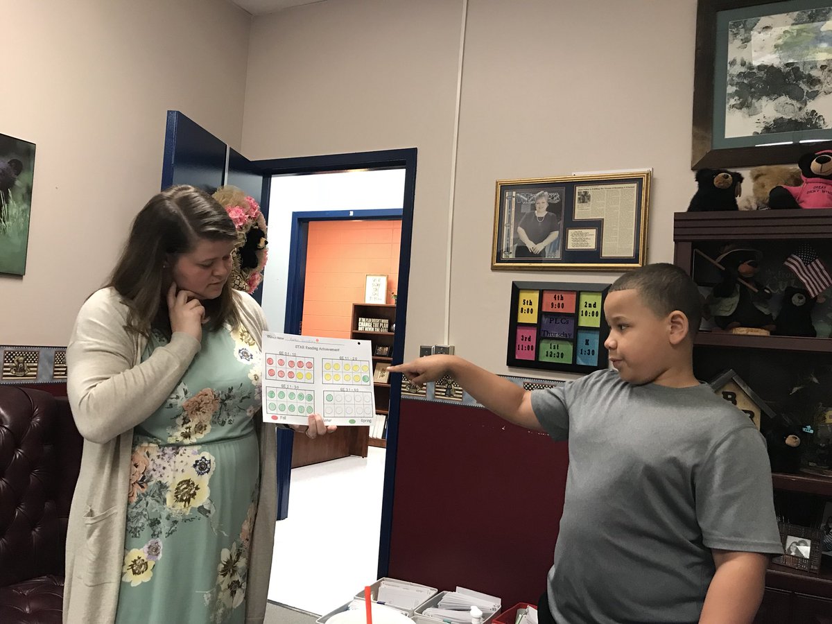 This young man got a "Brag to the Principal" today for having phenomenal growth in reading!! #growthmindset @teresabateayers <a href="/janetddalton/">Janet Dalton</a> <a href="/BuddySmith13/">Buddy Smith</a>