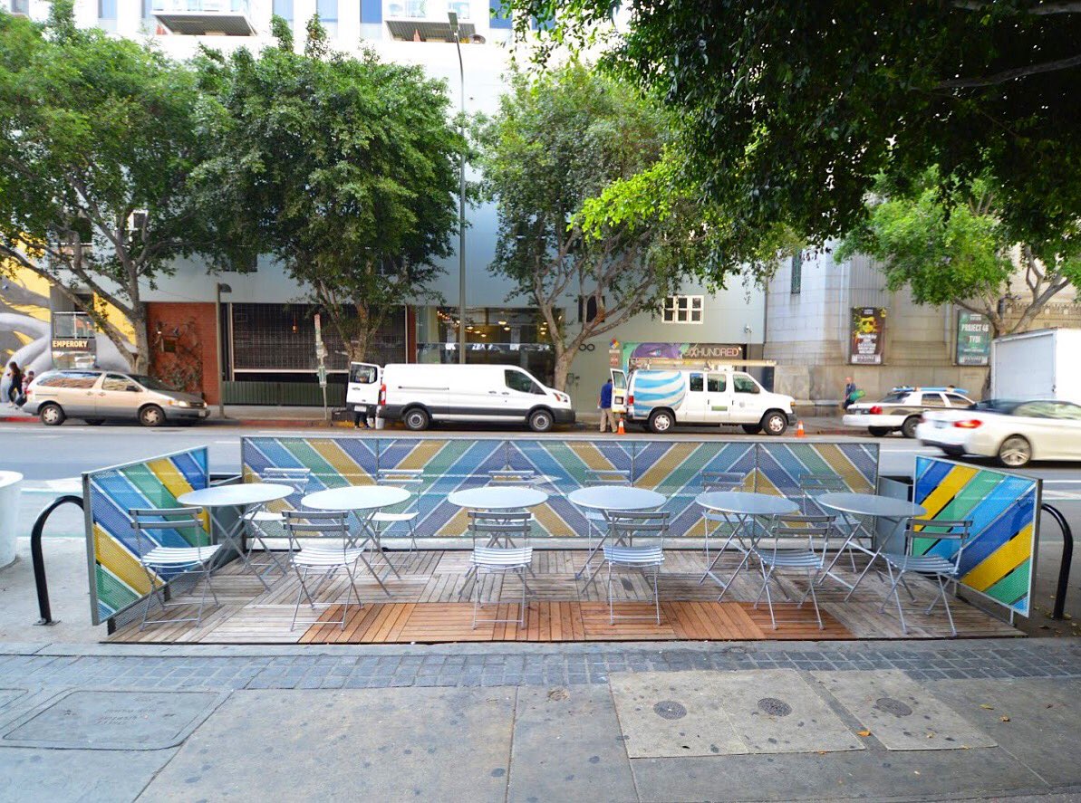 daveedkapoor's tweet photo. de-installing #daPanel this morning, installed in 2013, this temporary parklet has catalyzed the #MainAndSpringFwd road reconfiguration that will give us parking protected bike lanes on spring #reAllocate #streetsForPeople https://t.co/ryEW5Lu1Yd