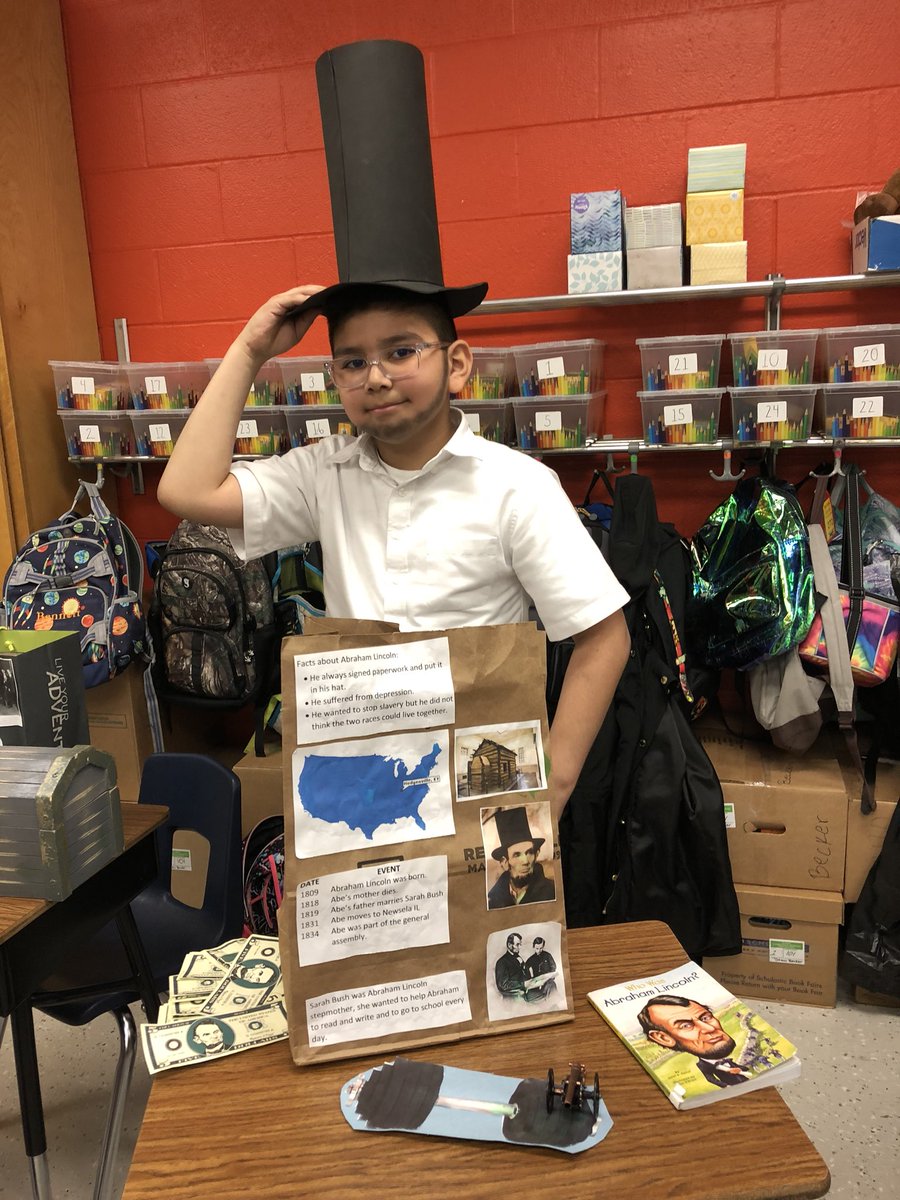 HWESPatriots's tweet photo. 4th Grade Biography Fair in full swing!!! #PatriotPride #WEareLakota https://t.co/JdtJa2WOVj