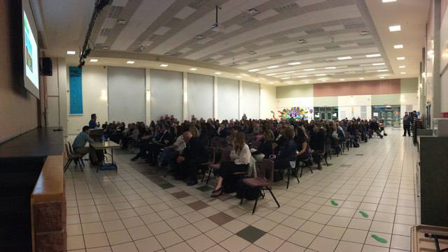KVaughanGreen's tweet photo. KVG's 1st community meeting was a great success!  #KeepVaughanGreen legal counsel Mr. David Donnelly was brilliant and #KVG is lucky to have him representing our community.  Here are some pictures of the packed house Monday night.  :-) #savetheboard #golfnews #woodbridge #gtanews https://t.co/pNyn9vsBH8