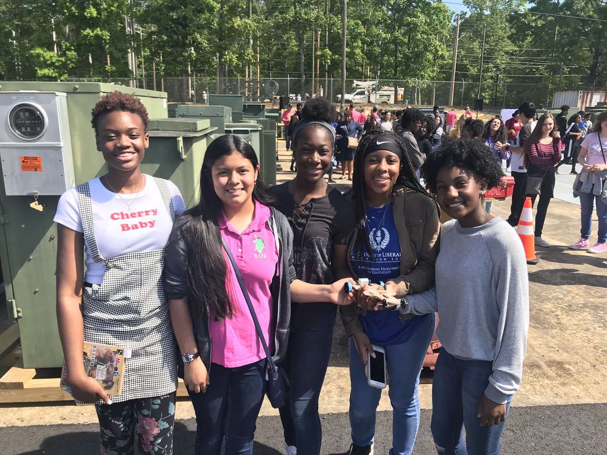 cliffmroberts's tweet photo. Veterans STEM team wins the Snapping Shoals Junior Solar Sprint Challenge!! #NCSSBETHEBEST https://t.co/d4g9dT7kGd