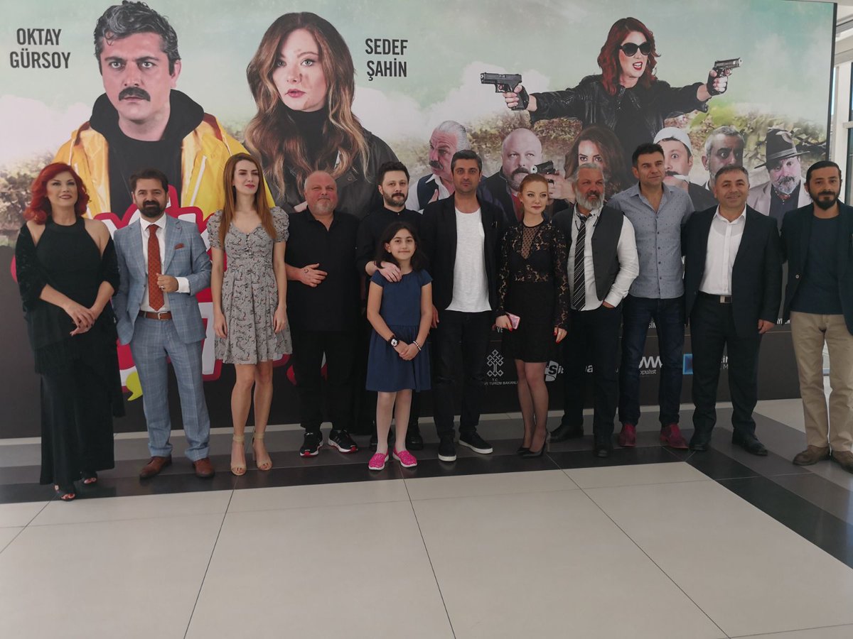 SaskinlarCetesi's tweet photo. ŞAŞKINLAR ÇETESİ FİLMİ BASIN GÖSTERİM DAVETİ'nden Renkli Görüntüler...

Yapımcılığını POPÜLİST MEDİA WORKS'ün gerçekleştirdiği ŞAŞKINLAR ÇETESİ filminin basın gösteriminde değerli basın mensubu arkadaşlarımızla buluşmaktan mutluluk duyduk...
#ŞaşkınlarÇetesi  #sinemafilmi https://t.co/CNsCtDTN1d
