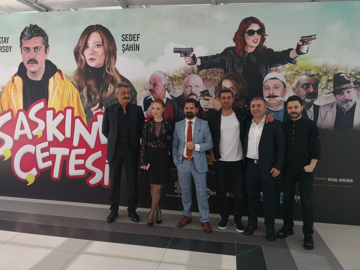 SaskinlarCetesi's tweet photo. ŞAŞKINLAR ÇETESİ FİLMİ BASIN GÖSTERİM DAVETİ'nden Renkli Görüntüler...

Yapımcılığını POPÜLİST MEDİA WORKS'ün gerçekleştirdiği ŞAŞKINLAR ÇETESİ filminin basın gösteriminde değerli basın mensubu arkadaşlarımızla buluşmaktan mutluluk duyduk...
#ŞaşkınlarÇetesi  #sinemafilmi https://t.co/CNsCtDTN1d