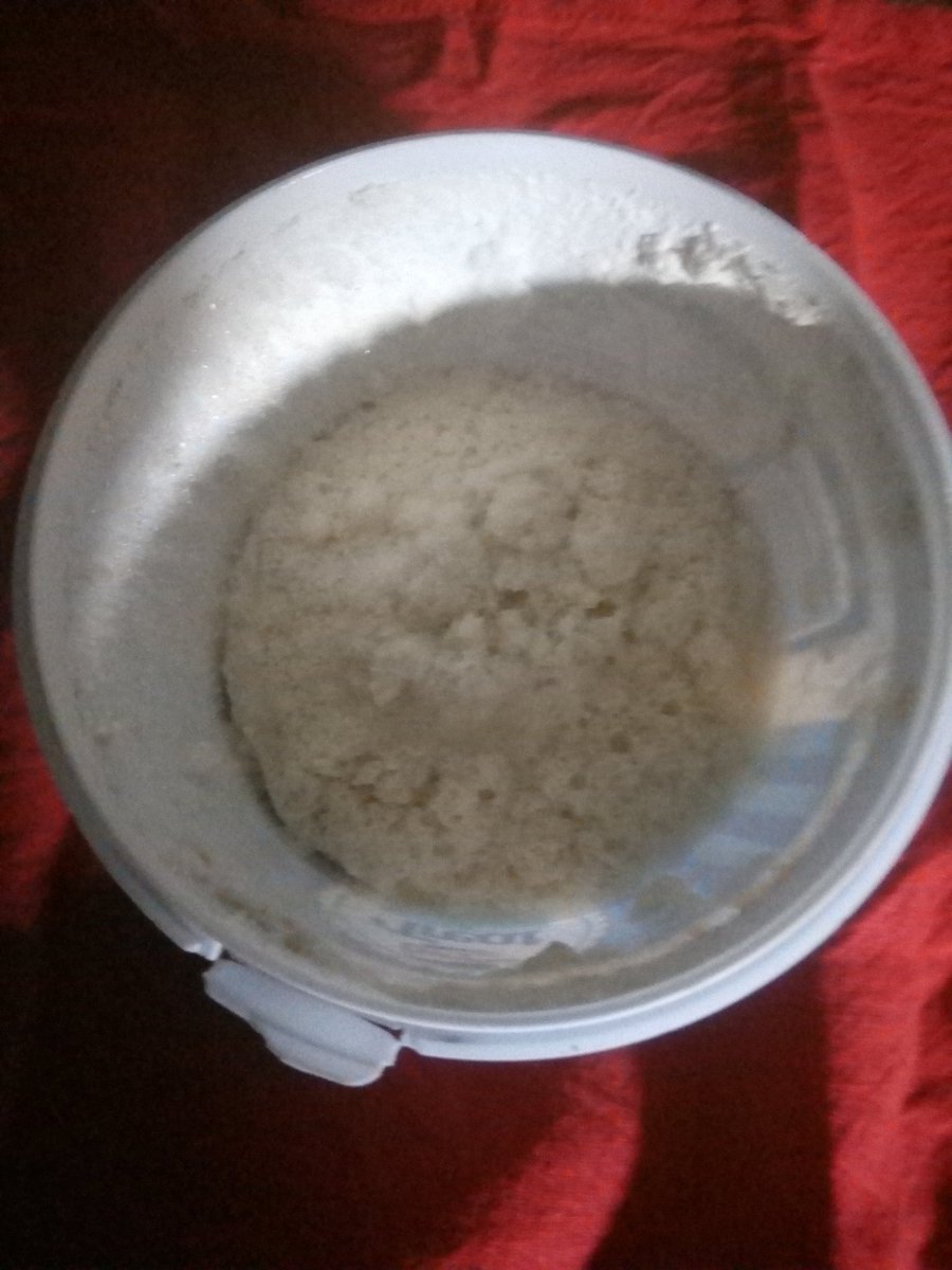OfficiallyB_'s tweet photo. Hi @DairymaidSA there's paranormal activity happening in the factory certainly WITCHCRAFT!, I bought two 500ml tubs of ice cream that turned out to be more than half empty, equivalent to 3 spoons. Pls fix this 😥😥 https://t.co/x0z0IYWJHS