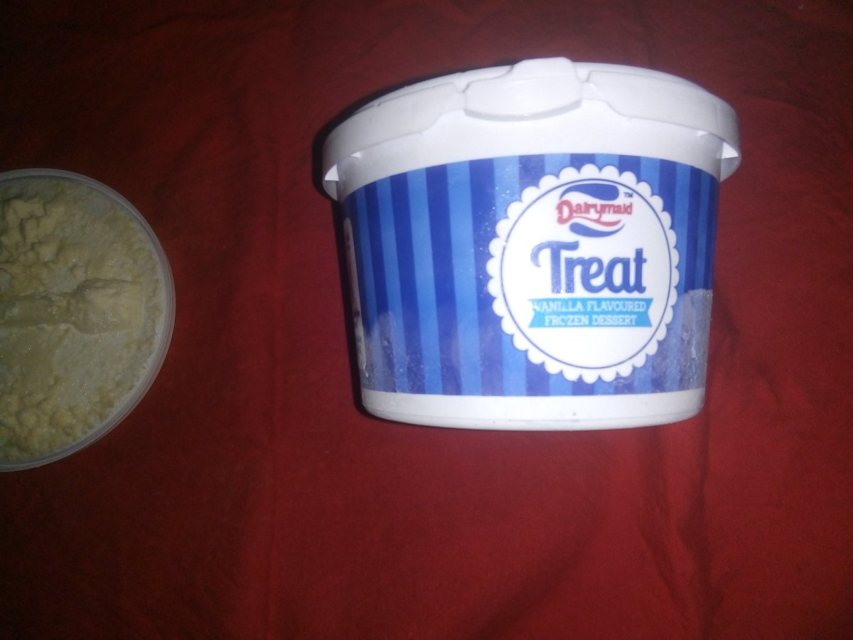 OfficiallyB_'s tweet photo. Hi @DairymaidSA there's paranormal activity happening in the factory certainly WITCHCRAFT!, I bought two 500ml tubs of ice cream that turned out to be more than half empty, equivalent to 3 spoons. Pls fix this 😥😥 https://t.co/x0z0IYWJHS