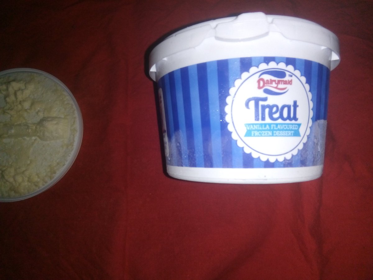 OfficiallyB_'s tweet photo. Hi @DairymaidSA there's paranormal activity happening in the factory certainly WITCHCRAFT!, I bought two 500ml tubs of ice cream that turned out to be more than half empty, equivalent to 3 spoons. Pls fix this 😥😥 https://t.co/x0z0IYWJHS
