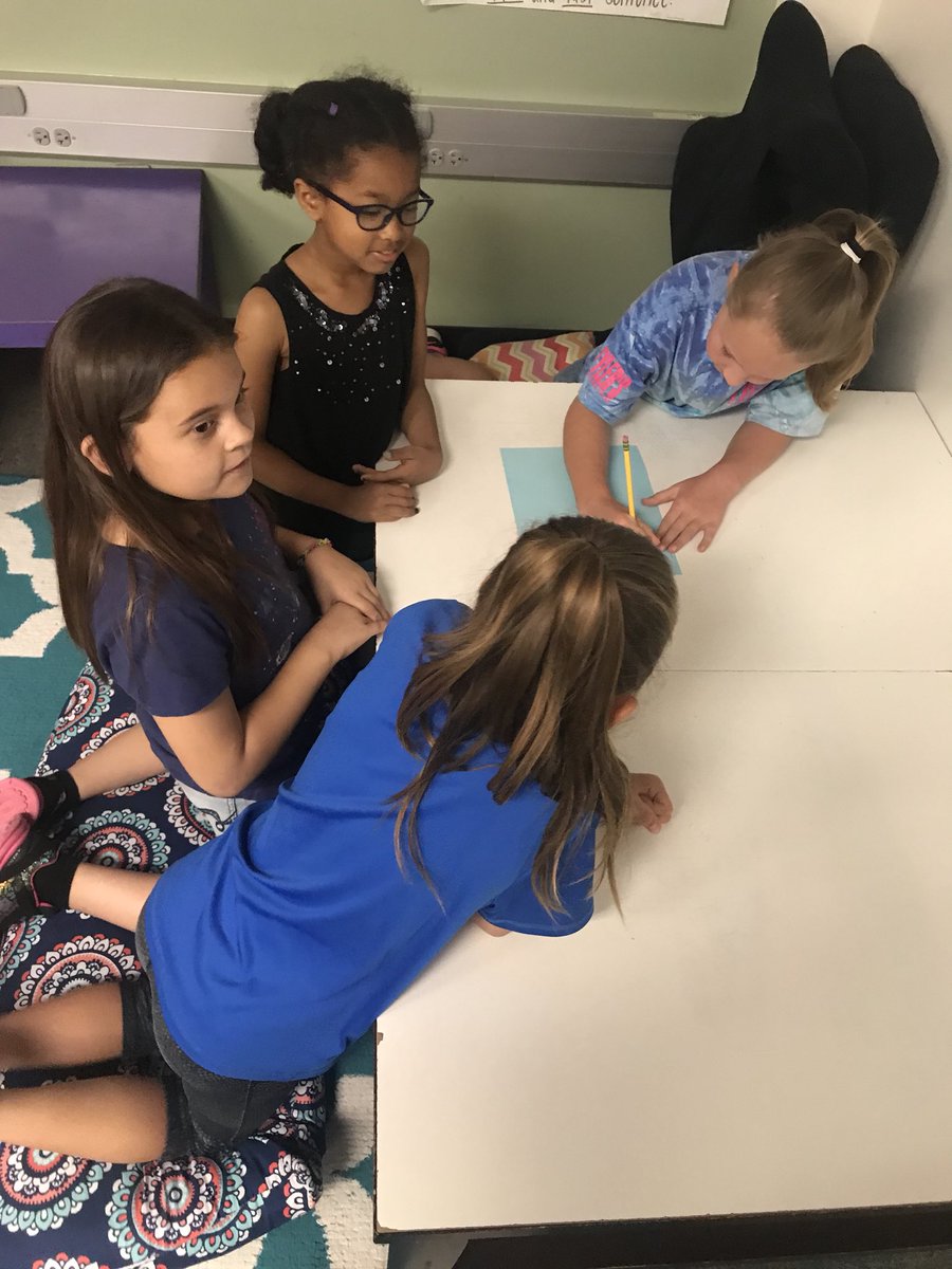 mrsritterBES's tweet photo. Texans getting excited for Book Clubs by creating their club contracts @BESTexans #Texan2Step https://t.co/IoofpQz8xA