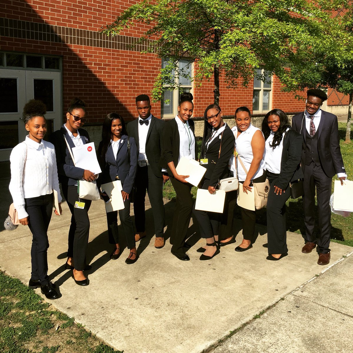 pdjacksonolin's tweet photo. 11th grade Academy of Health Science students heading to interview for paid internships from @IAmEdBirmingham. #mustangnation #brightyoungminds #futurelooksbright https://t.co/SJNGsr91cV