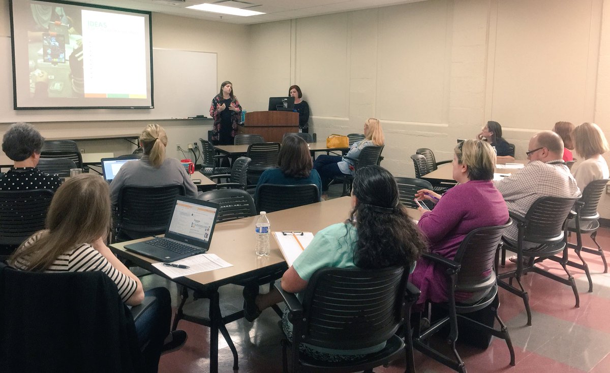 MNPSLibraries's tweet photo. Library+Technology=Collaborative Magic with Katelyn Jernigan and Lori Kahley! @Tusculum_Lib #mnpslibhack #mnpslibtech https://t.co/XjX2MI1oRf