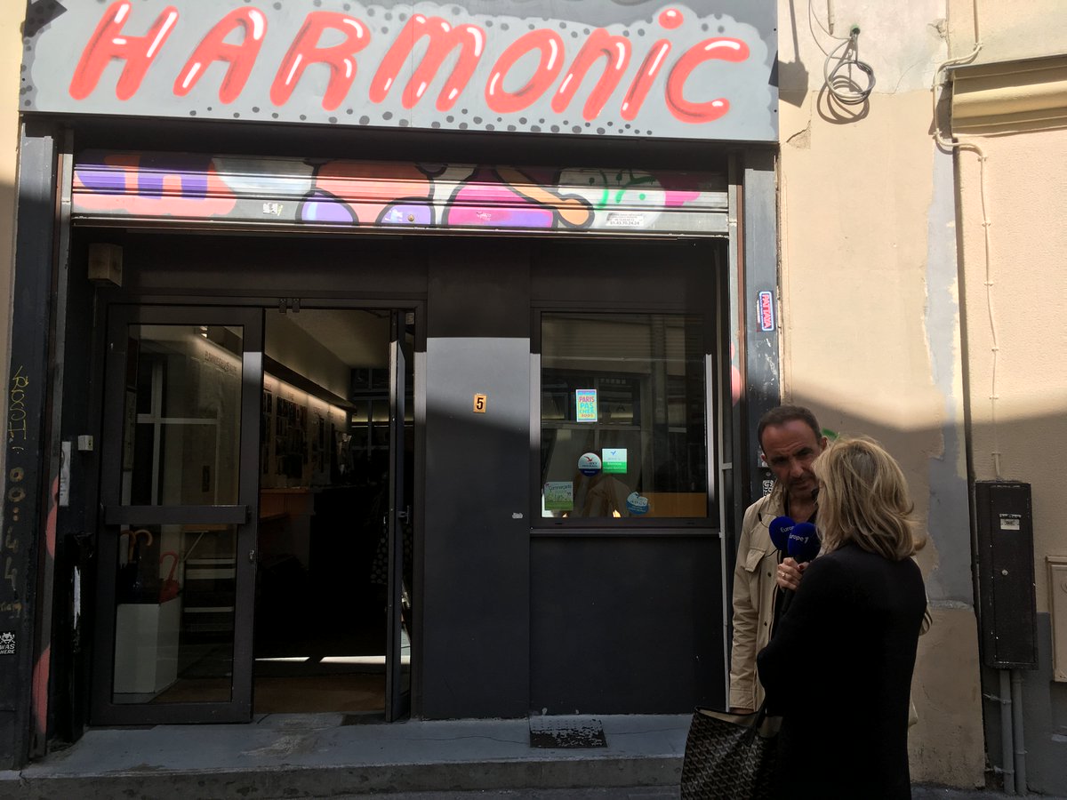 ClaireDutronc's tweet photo. Prêts pour un cours de danse ? Réjoignez alors #EnBaladeAvec @nikosaliagas qui accompagne @Claire_Chazal à son cours au #StudioHarmonic jusqu'à 12h sur @europe1 ! :-))
Pour nous suivre et commenter :
https://t.co/wQnsQ1XuP6 https://t.co/Ur76T1iYOZ