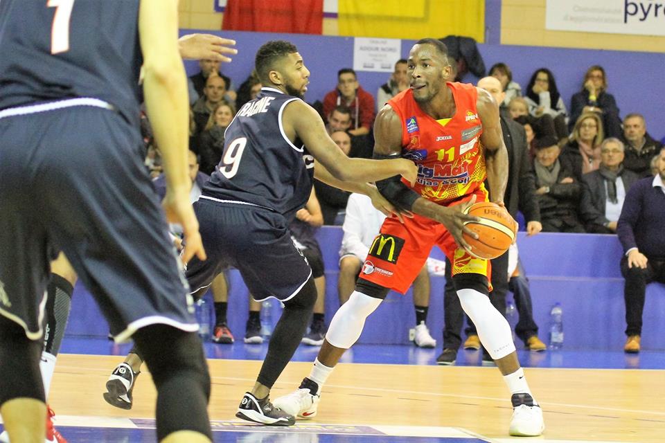 Coup d'envoi de la dernière journée de #NM1 pour nos #UBoys, opposés à l'UB Chartres Métropole 🏀🔥

Le live 💻➡️ bit.ly/2rgCKSI