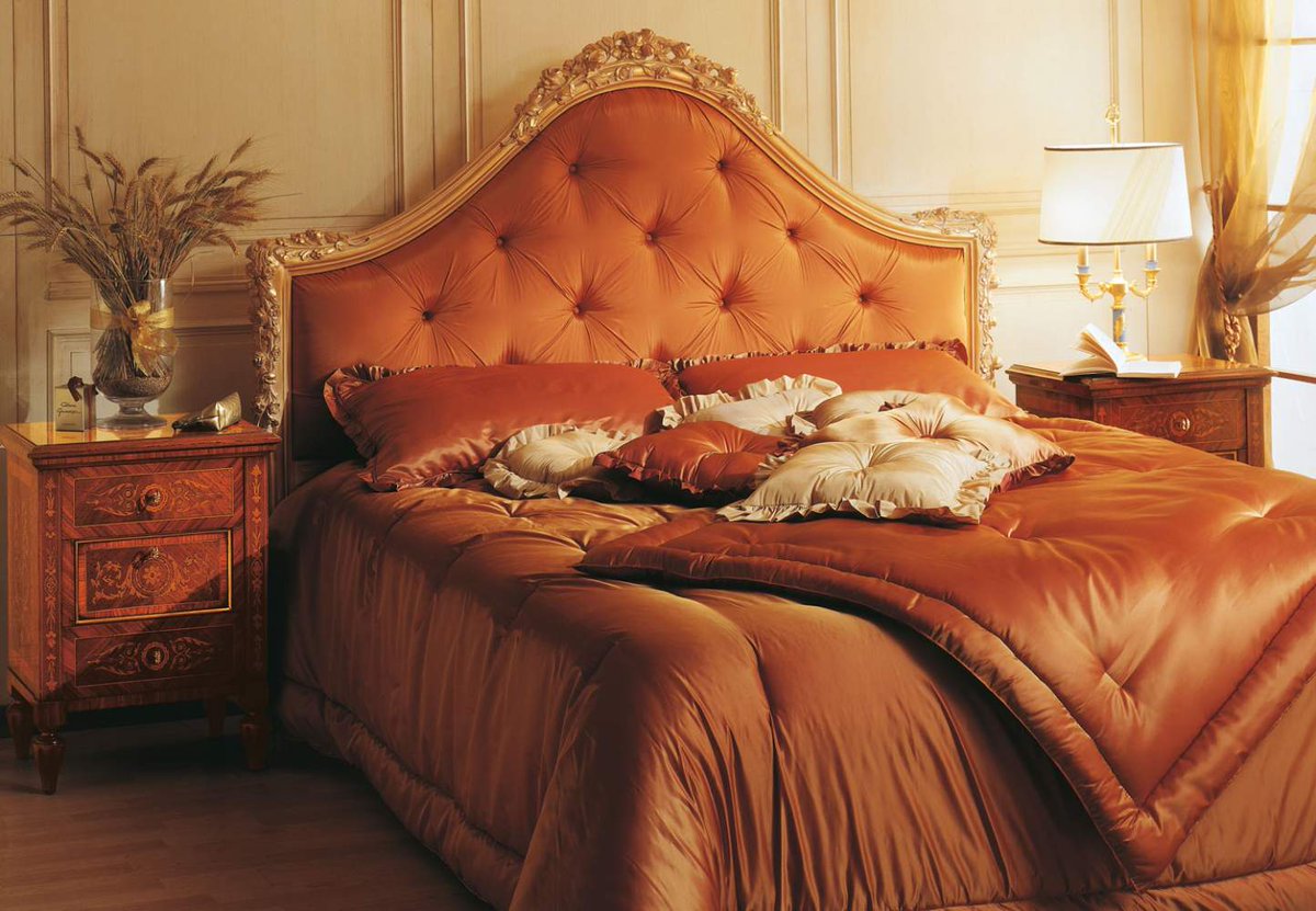 vimercatimeda's tweet photo. For the collection of classic luxury bedrooms Maggiolini
#vimercatimeda #italianstyle #madeinitaly #furniture  #luxuryfurniture #classicdesign #design  #interiordesign #homedesign #homedecor #handmade #tailormade #italy #exclusive #dreams #instadesign 

https://t.co/5kq1f2gYgA https://t.co/Peyg3RxigD