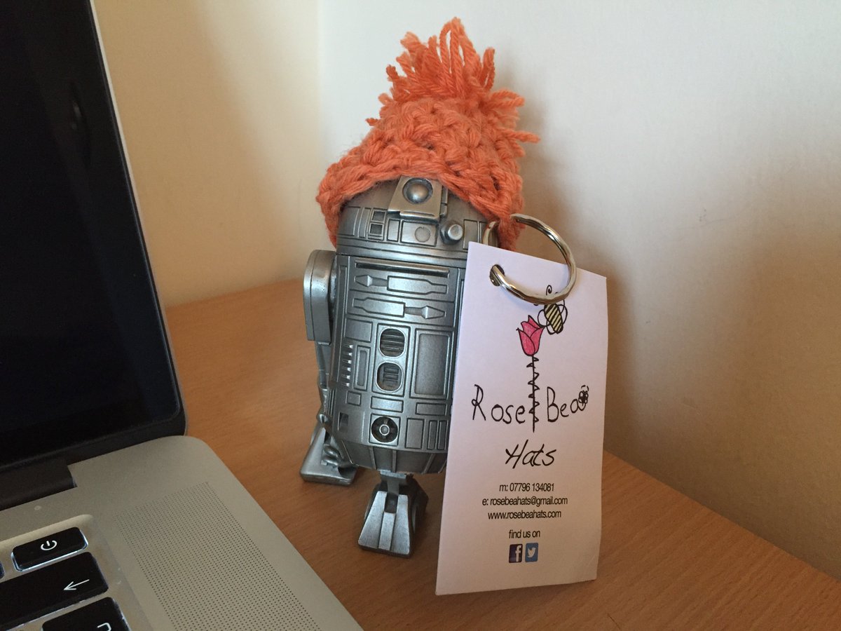 fluxthinks's tweet photo. Really enjoyed my first M4 @abncommunity Event!! Great format to meet everyone in the room. Best business card goes to @RoseBeaHats which fits my desktop buddy R2-D2 perfectly…….he is Ready To Flux!!! #CozyArtoo #ReadyToFlux #FluxOn https://t.co/1QRuAESKoV