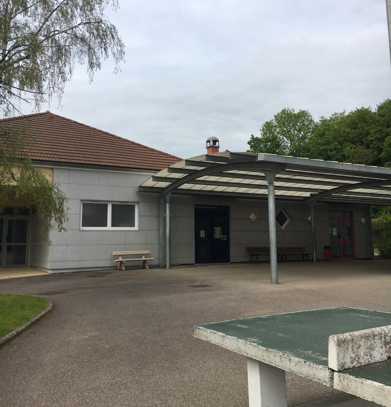 Unsa_CD21's tweet photo. 🔵 Au plus près des collègues !
Ce mercredi 2 mai au matin, @MilleKarine assurait une Heure Mensuelle d'Informations (#HMI) auprès des agents du collège Henry Berger à Fontaine-Française.
➡️ #UNSA #CD21, pour tous les agents, partout, tout le temps !
#SyndicatUtile https://t.co/hPIAxMYBIx