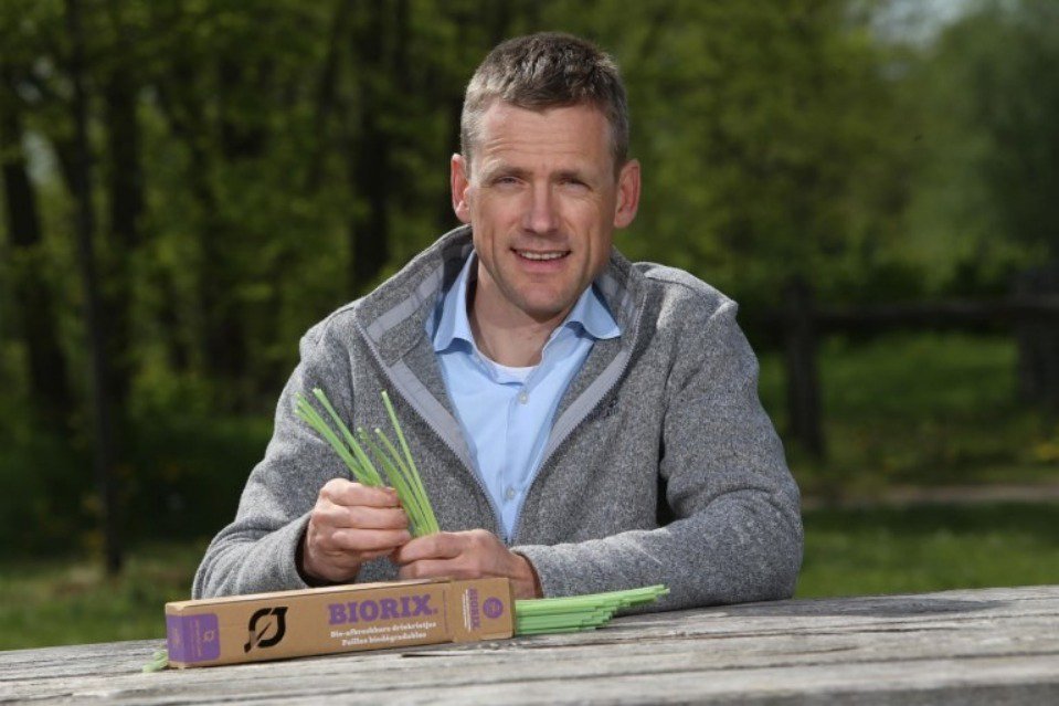 Met het oog op een duurzame wereld van morgen gebruiken we zoveel mogelijk biologisch afbreekbare grondstoffen. Waarom groene kunststoffen de toekomst zijn?  bit.ly/2HJqeWn #SayNotoPlastic #PlasticPollution #Ecofriendly #PlasticfreeSea #SavetheOcean #zerowaste