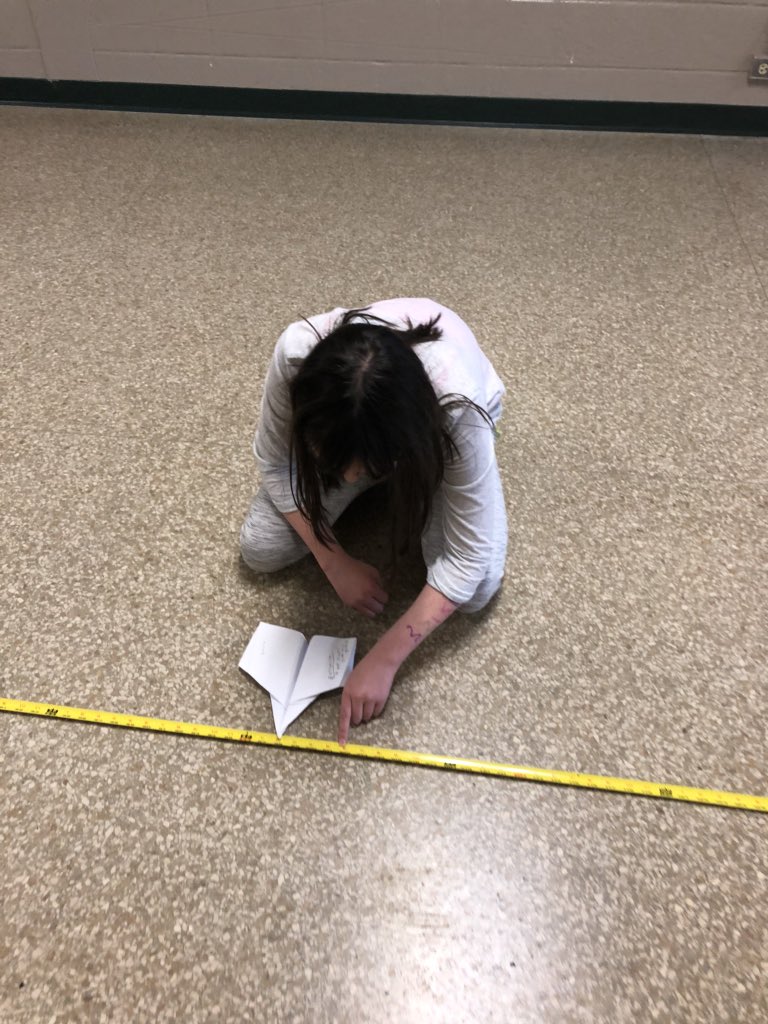 MrsPenz4gr's tweet photo. Zoom...paper airplane math measurement ✈️ #mathisfun https://t.co/Ie17tHvfXk