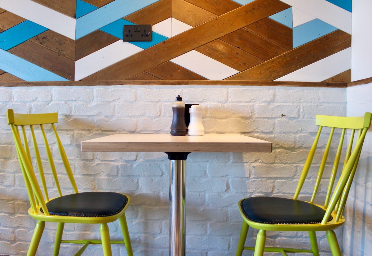 Midweek date night? We’ve got dinner covered! #chipsandwine #nocookingtonight #norfolk