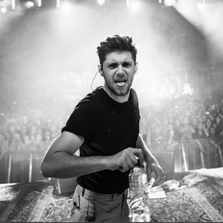 dailynialIpics's tweet photo. get a man who can do both https://t.co/7LBSdzlnUa